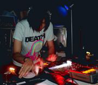 DJ HIROAKI